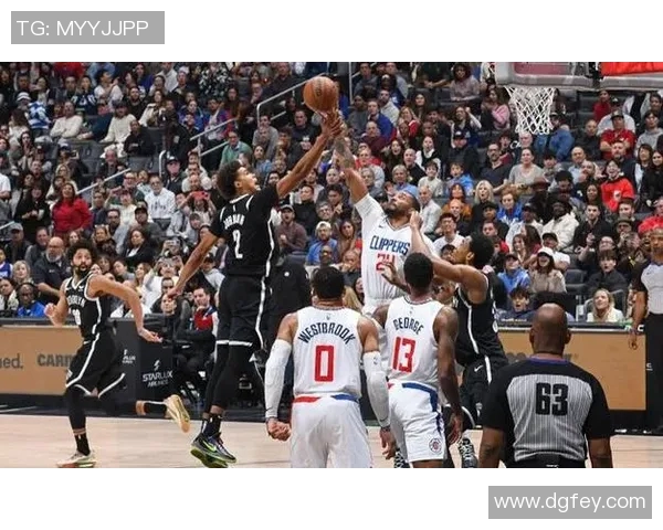 今日篮网对决快船精彩直播全程回顾与赛后分析